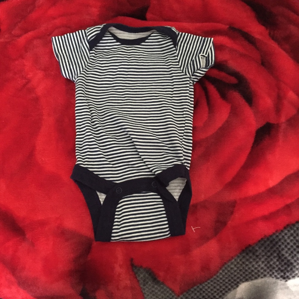 Newborn bodysuit for boys